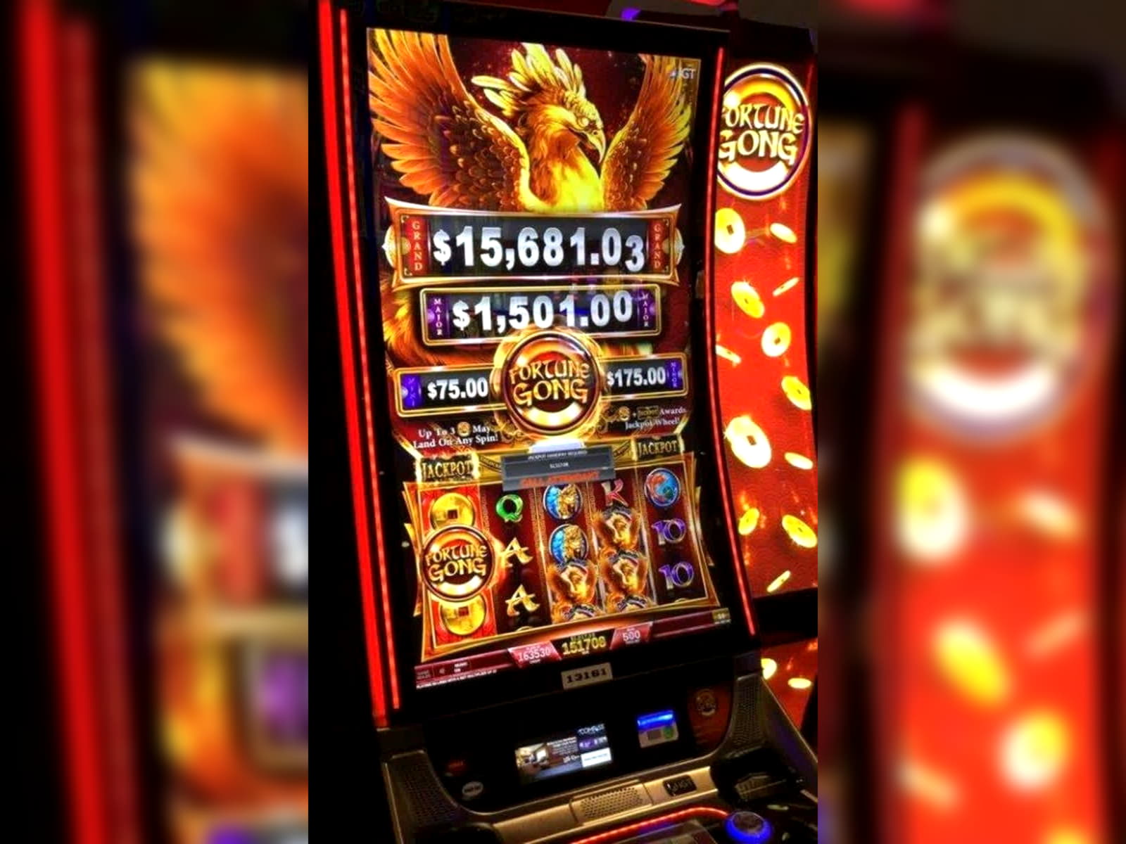 205 Lojalitātes bezmaksas griezieni! 35 gadus vecs Dafa Bet kazino